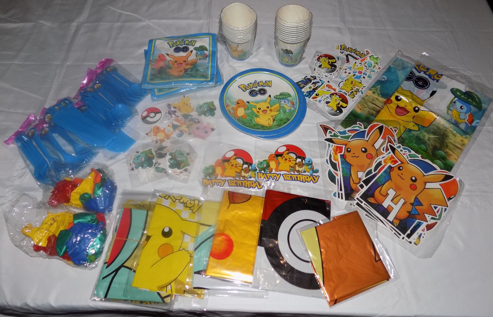 New 308 Pc Pokemon Birthday Party Supplies Lot for 20 Guests