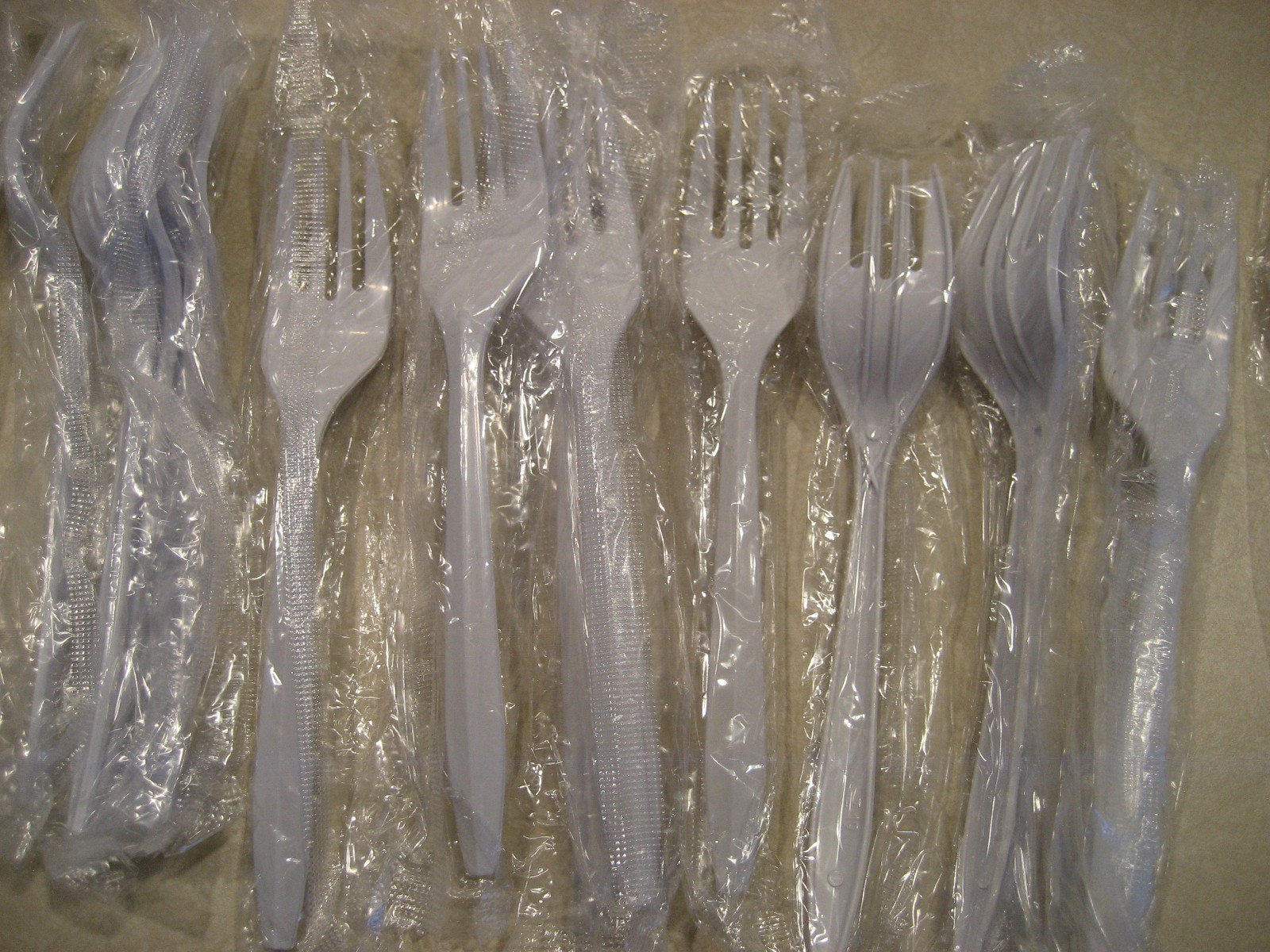 White Plastic Forks Individually wrapped 170 Count – LOW PRICE! Fast Ship!