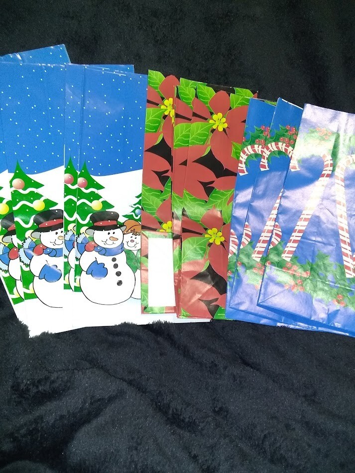 *12 Paper Christmas House Bags New 3 Patterns Candy Canes Poinsettias Snowmen