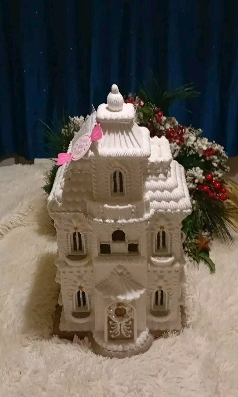 Tk Maxx Christmas Extra Large Iced White Sparkly Light Up Gingerbread House RARE