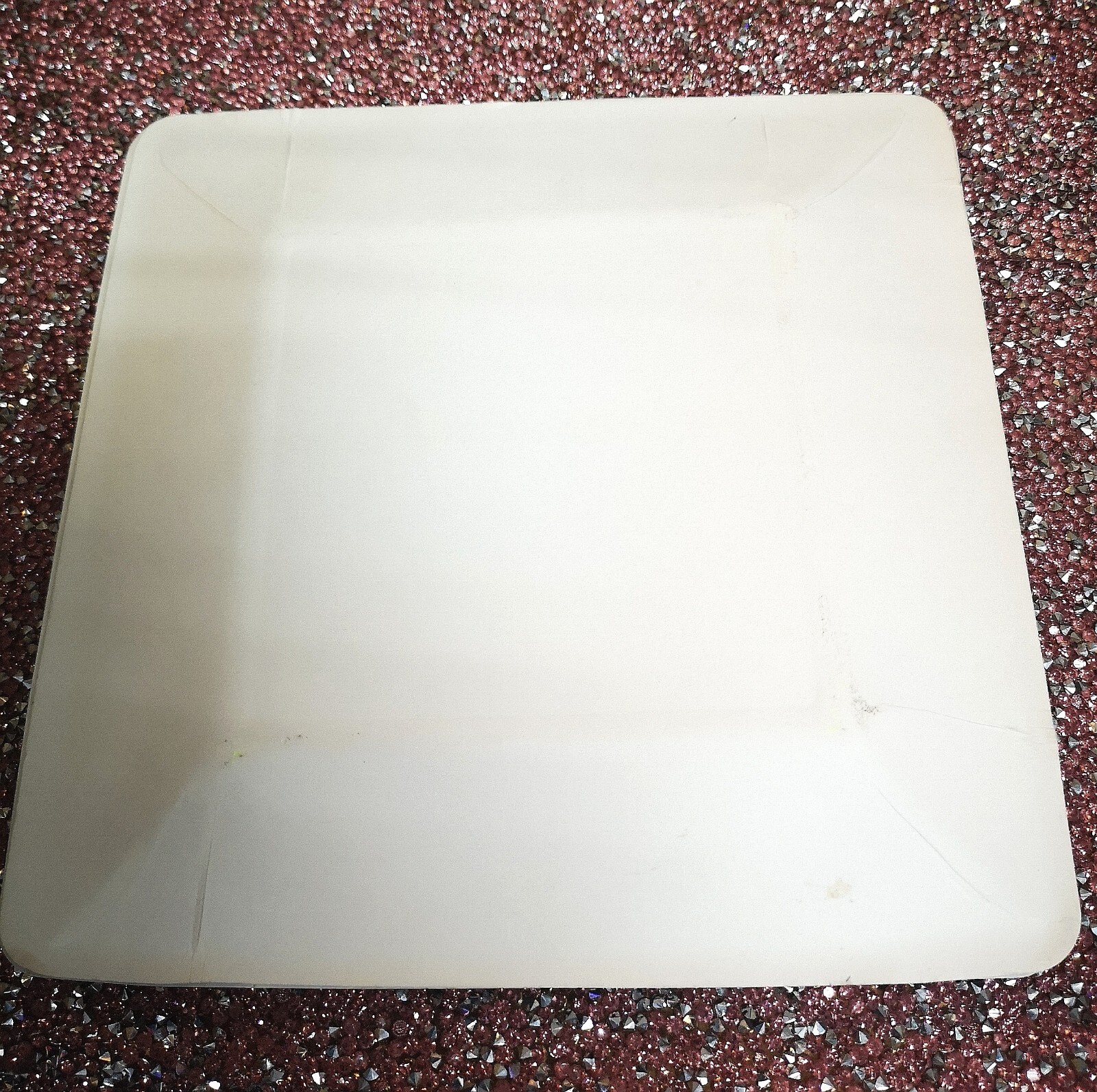 SET of 8 ART DECO LADY Party Plates CARDBOARD Shiny. 7 ” Squares. SEE PHOTOS.
