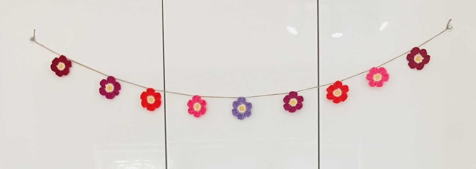 🌸NEW Hand Crochet PRETTY jute 9 Flowers Bunting Window Camper Summer 45” Gift