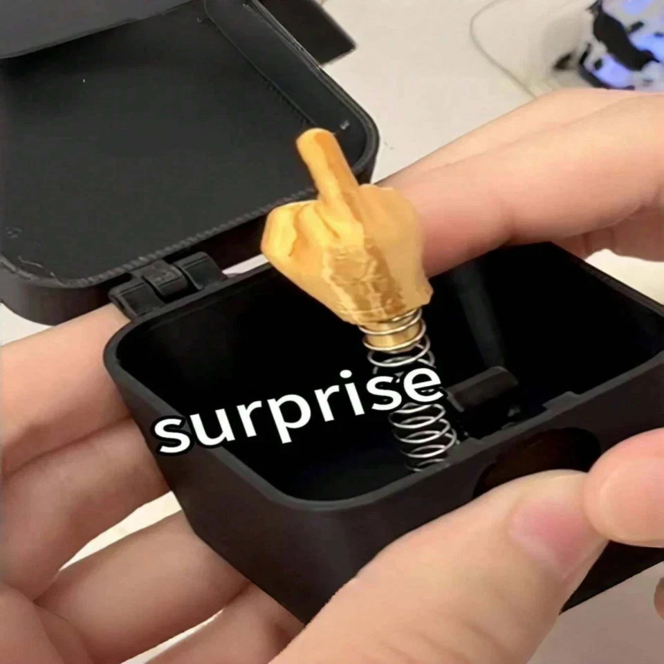 Middle Finger Surprise Gift Box Middle Finger Perfect Prank Hand Pop-Up Gift Box