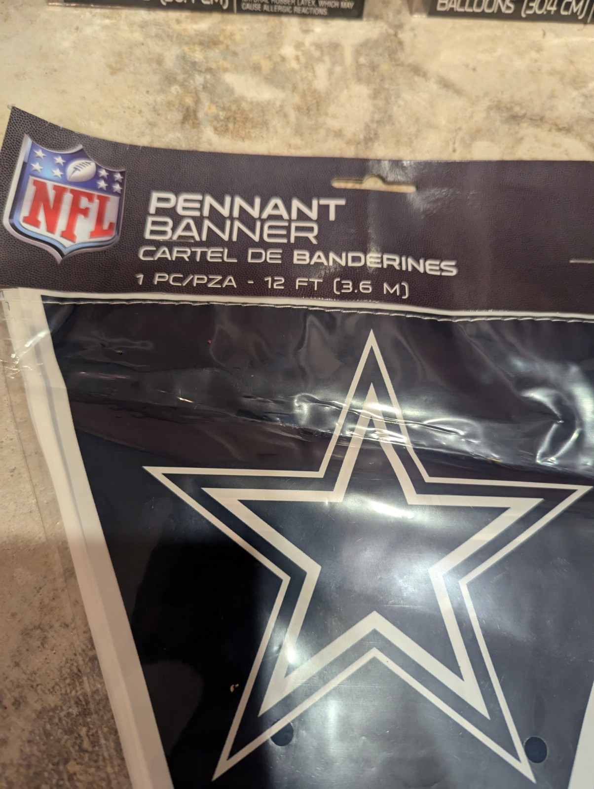 Dallas Cowboys NFL Football Party Decoration Plastic Tablecover Pennant Balloon