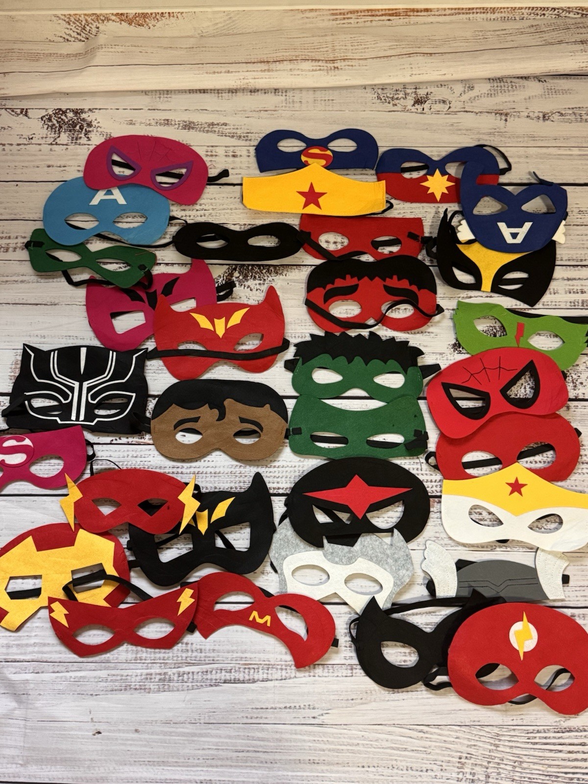 30 Pcs Party Pack Kids Superhero Masks, Birthday Party Favors, Costume NEW