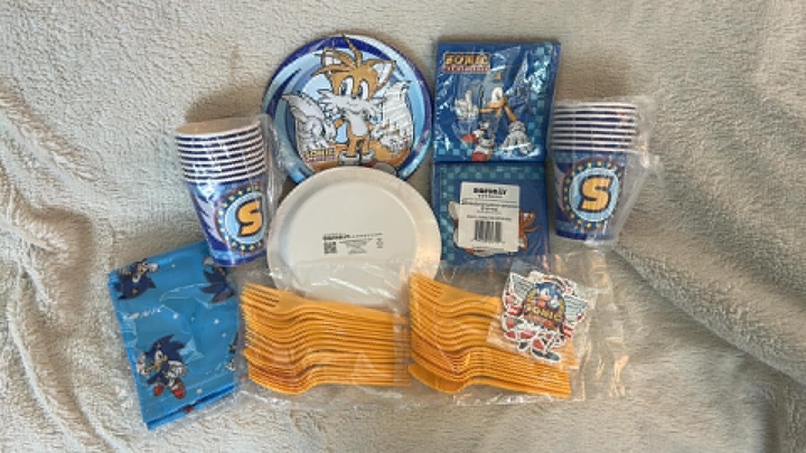 Sonic the Hedgehog Birthday Party Set: Plates, Napkins, Cups, Utensils, Stickers