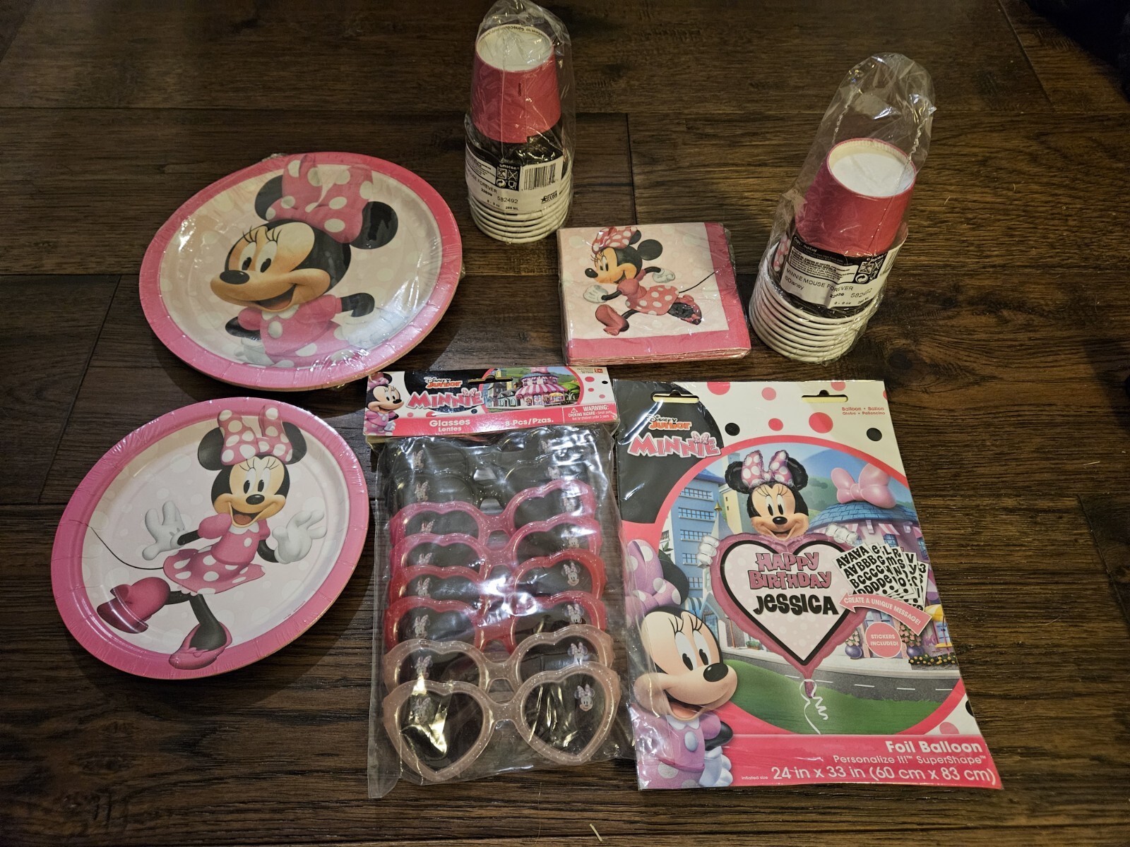 MINNIE MOUSE Bow-Tique Dream Party – Birthday Party Supply Kit Plates Cups