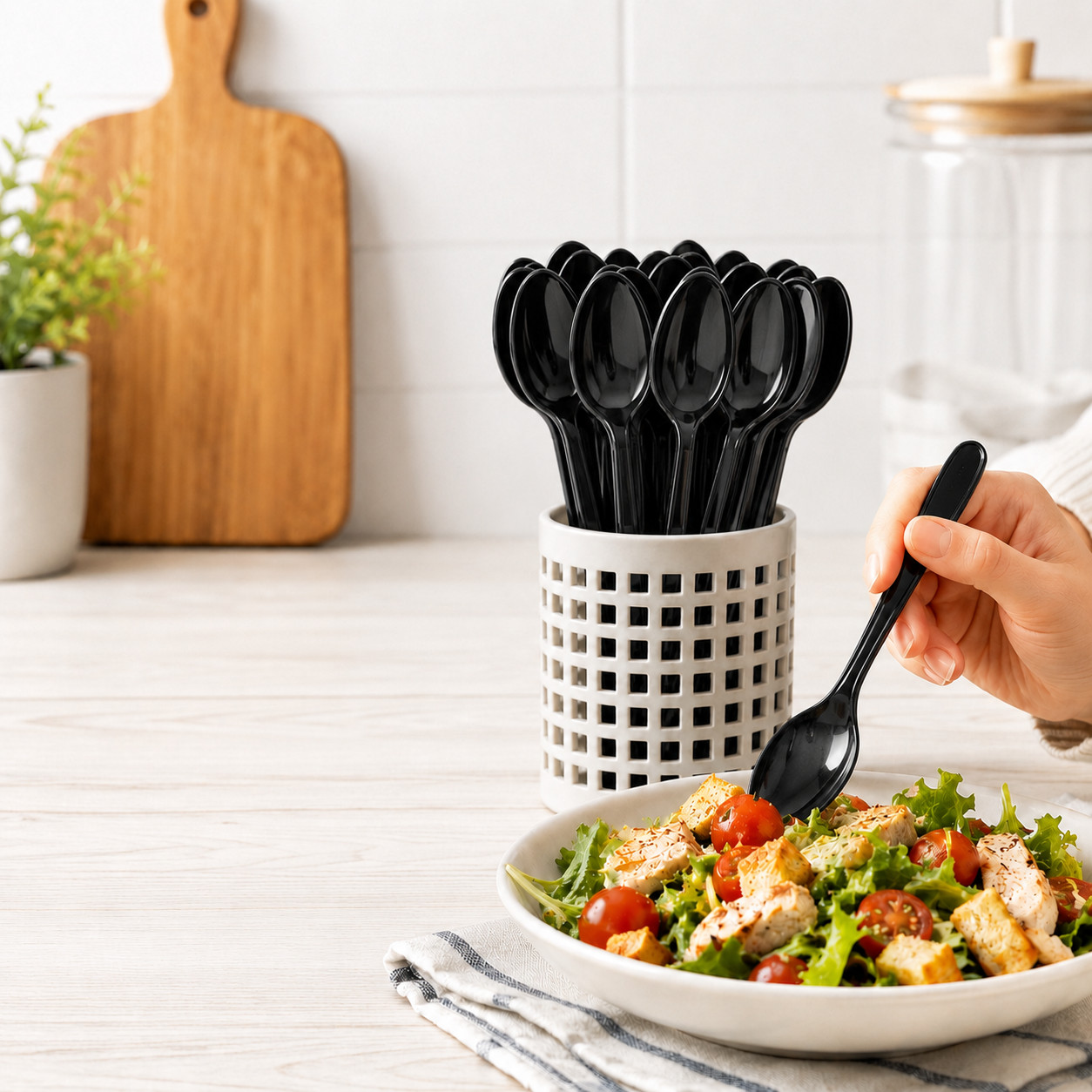 50 Pack Reusable Black Plastic Spoons Heavy Duty Party Catering Cutlery